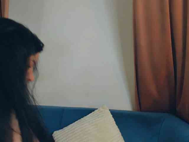 BrilliantGirll Live Webcam on BongaCams