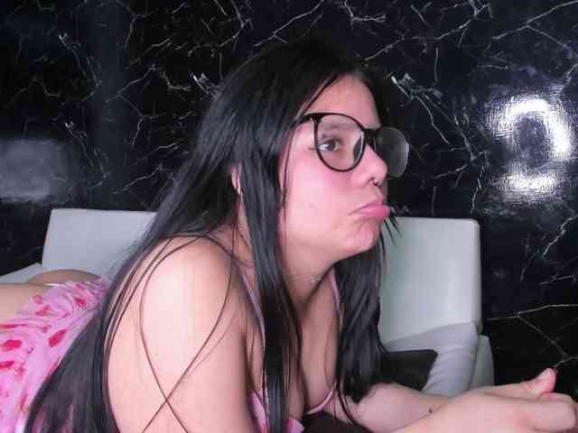 kittyhot19