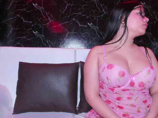 kittyhot19