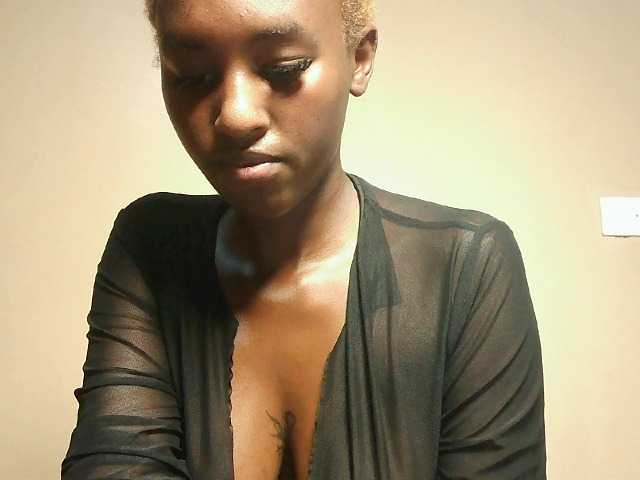 Hot-sexxy-gurl live cam on BongaCams