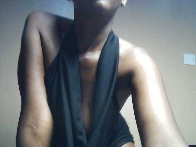 Hot-sexxy-gurl live cam on BongaCams