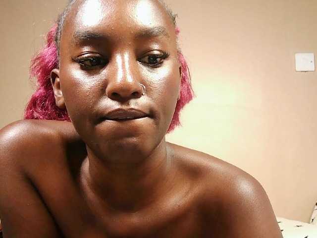 Hot-sexxy-gurl live cam on BongaCams