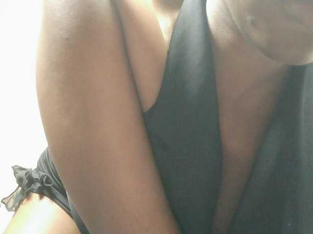 Hot-sexxy-gurl live cam on BongaCams