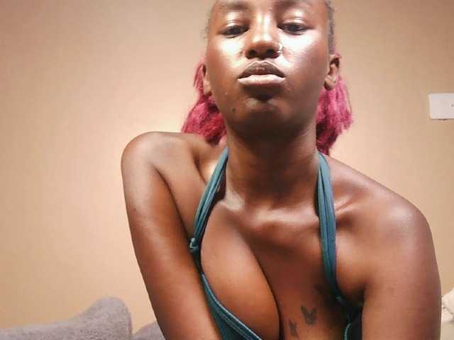 Hot-sexxy-gurl live cam on BongaCams