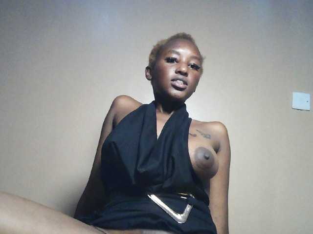 Hot-sexxy-gurl live cam on BongaCams