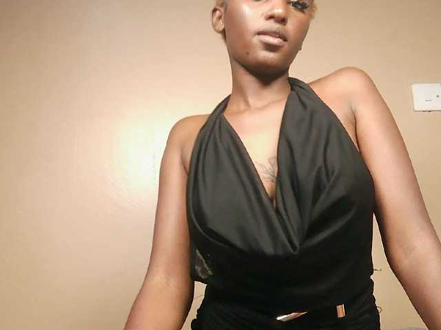 Hot-sexxy-gurl live cam on BongaCams