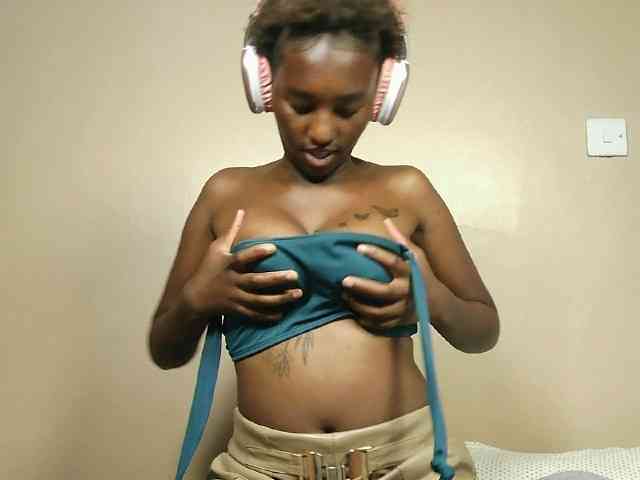 Model: Hot-sexxy-gurl