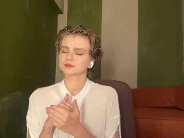RhiannonPlane live cam on BongaCams