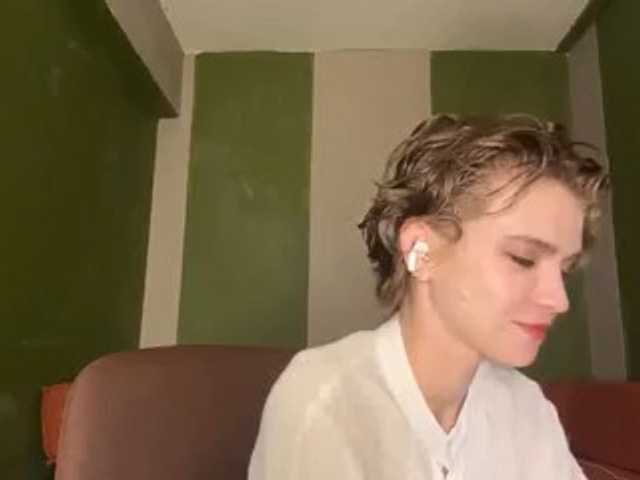RhiannonPlane live cam on BongaCams