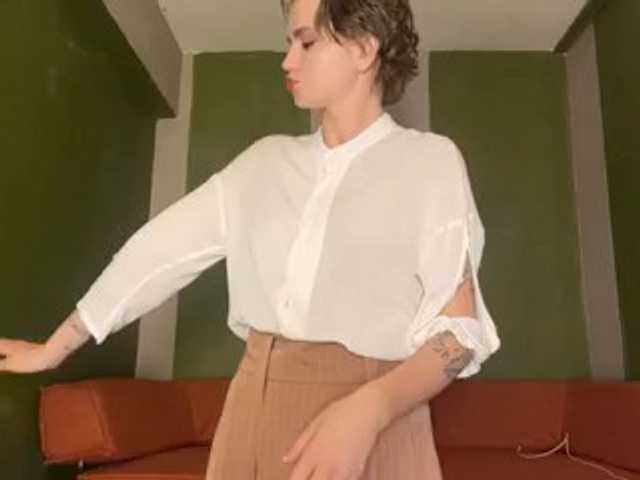 RhiannonPlane live cam on BongaCams