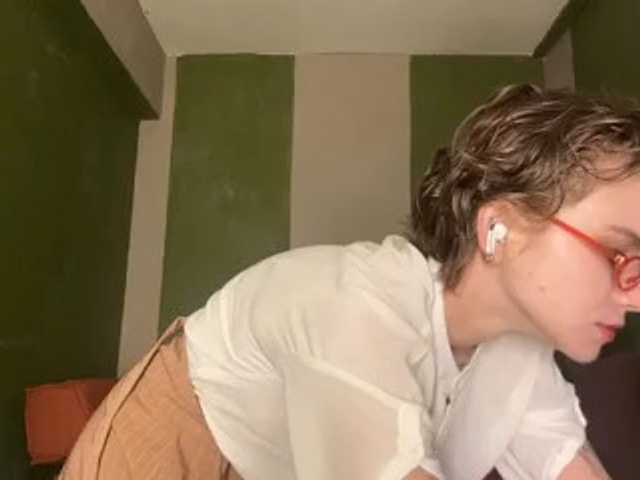 RhiannonPlane live cam on BongaCams