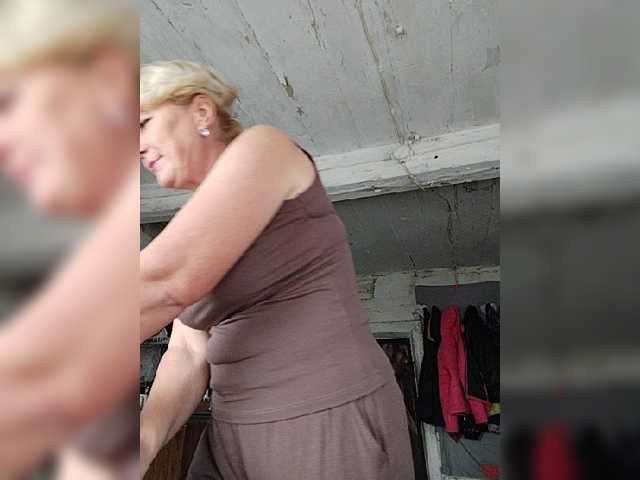 Milena77-1 live cam on BongaCams