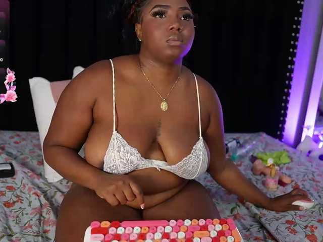 DarkSkinnedtaboo live cam on BongaCams