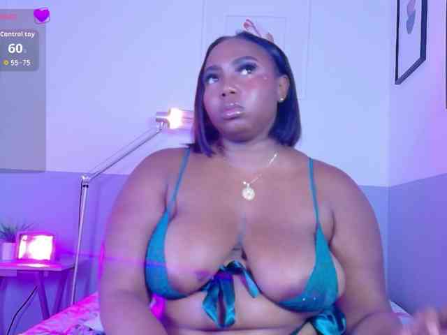 DarkSkinnedtaboo webcam