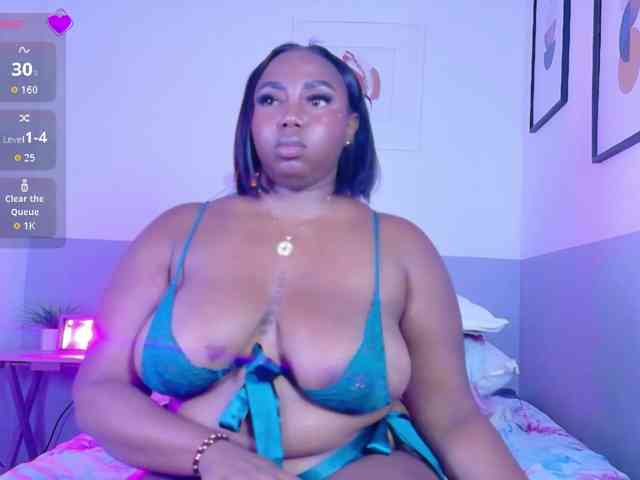 DarkSkinnedtaboo webcam