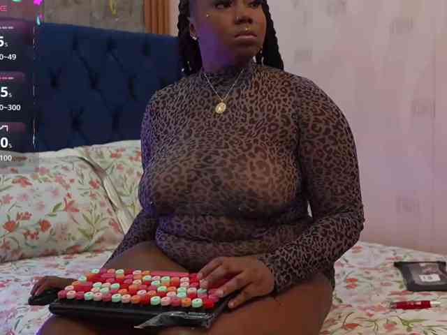 DarkSkinnedtaboo webcam