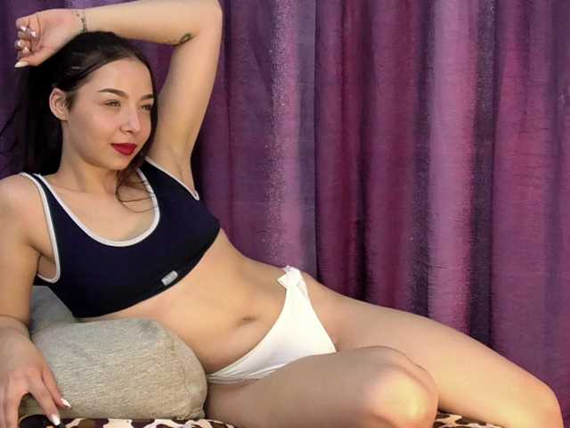 GraceGiovanna live cam on BongaCams
