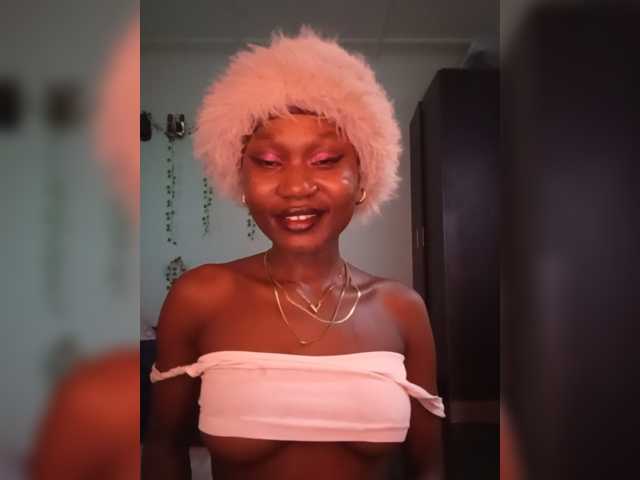 Biancasinclair, live now on BongaCams