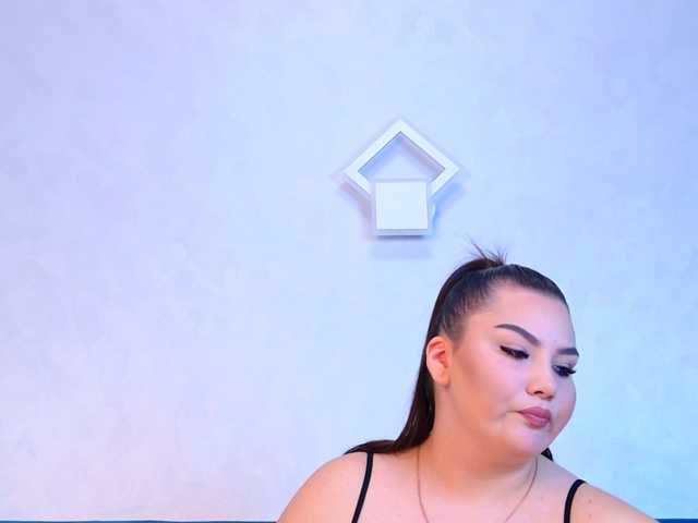 NicoleHota live cam preview
