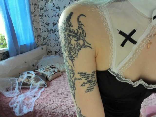 AriaArina live cam on BongaCams