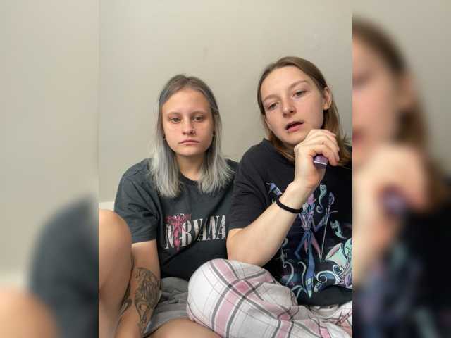 BlueVixen666 — live couple cam