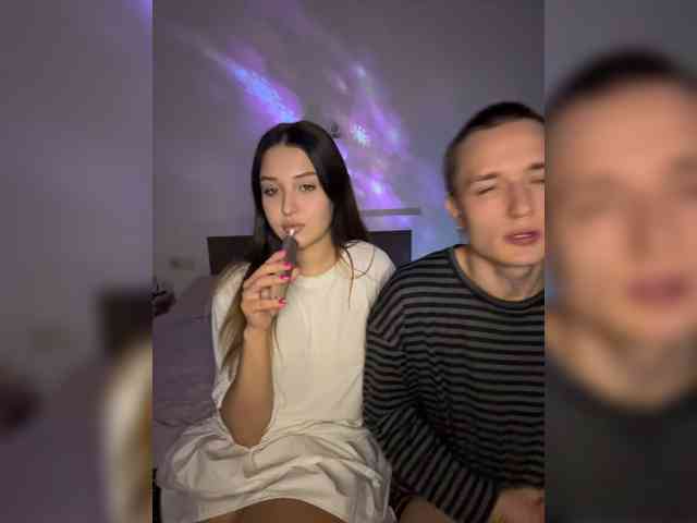Notshyguys's cam show statistics and live stream