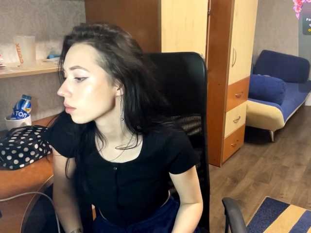 VinitaLaredo live cam preview