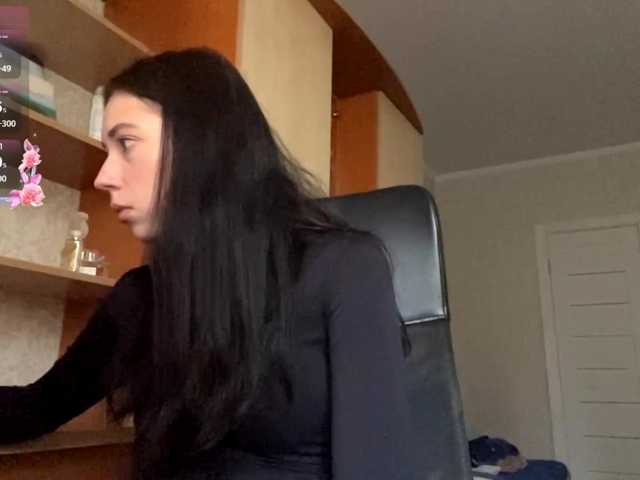 VinitaLaredo live cam preview
