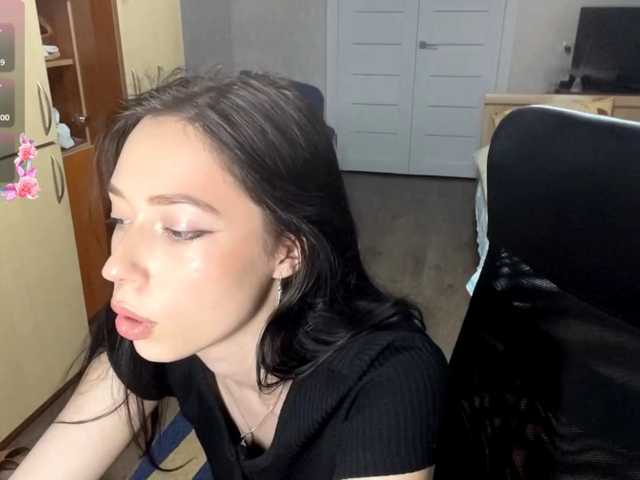 VinitaLaredo live cam on BongaCams