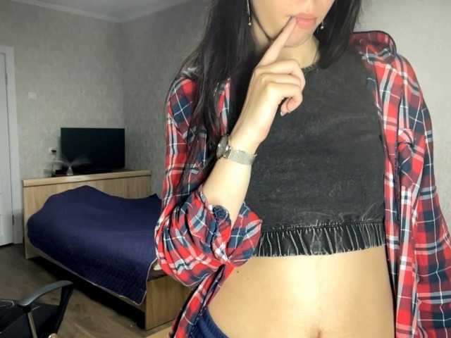 VinitaLaredo live cam preview