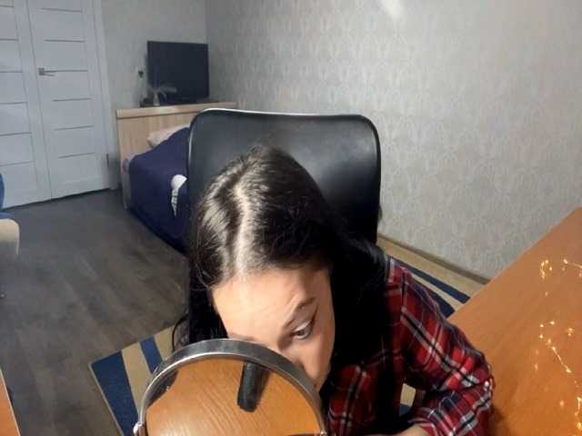 VinitaLaredo live cam on BongaCams