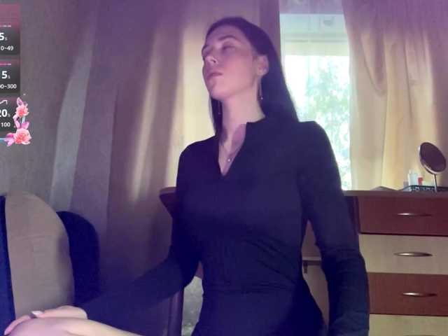 VinitaLaredo live cam on BongaCams