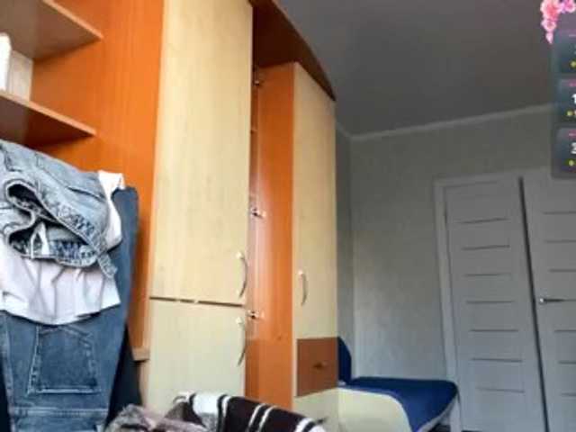 VinitaLaredo live cam preview