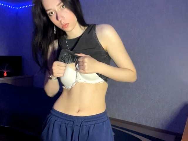 VinitaLaredo live cam on BongaCams