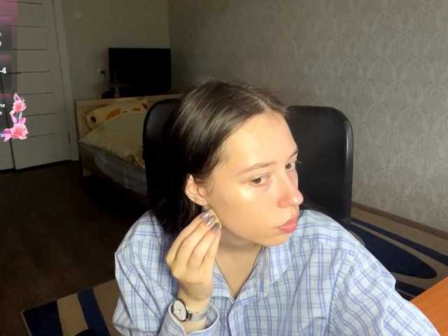 VinitaLaredo live cam on BongaCams