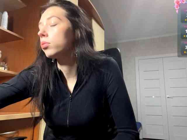 VinitaLaredo webcam