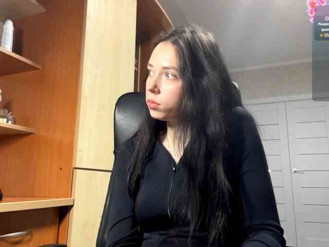 VinitaLaredo webcam
