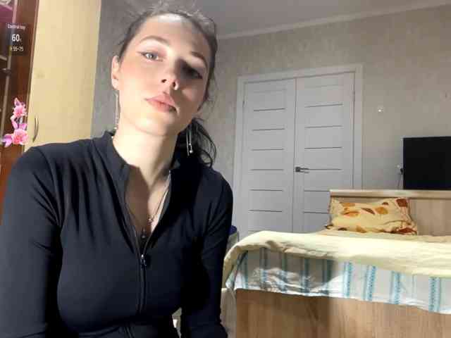 VinitaLaredo webcam