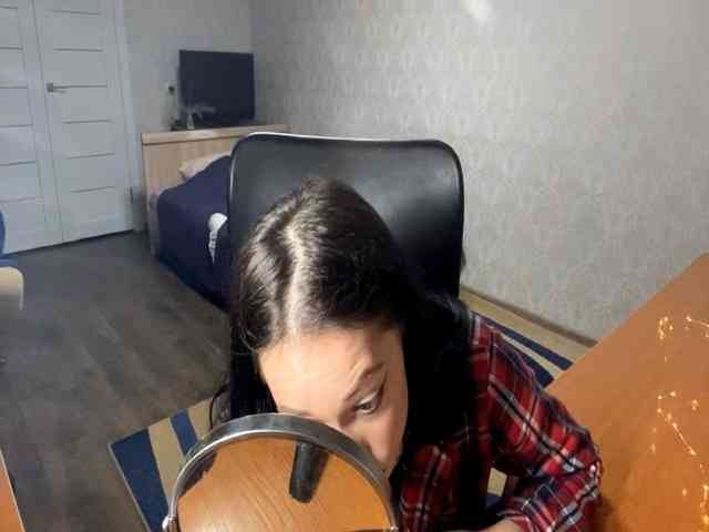 VinitaLaredo's webcam live show