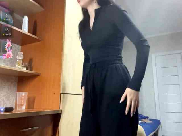 VinitaLaredo webcam