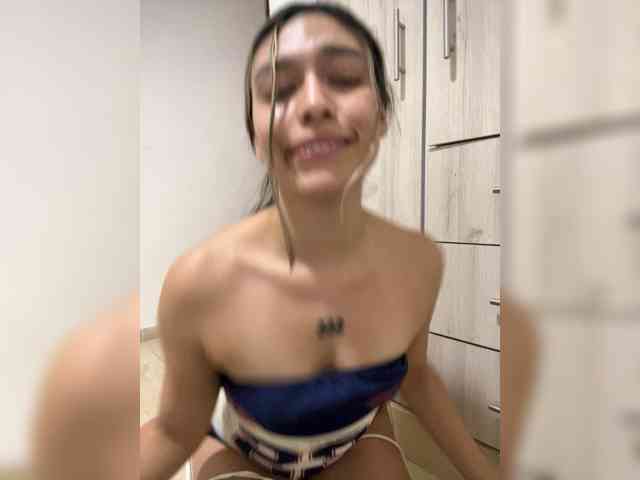 SweetCherry777 webcam