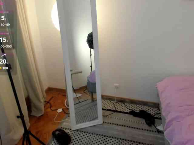 SophiaNoir webcam