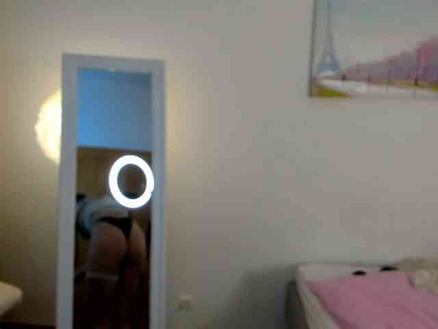 SophiaNoir webcam