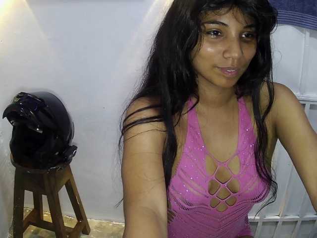Adriveryhot live cam on BongaCams