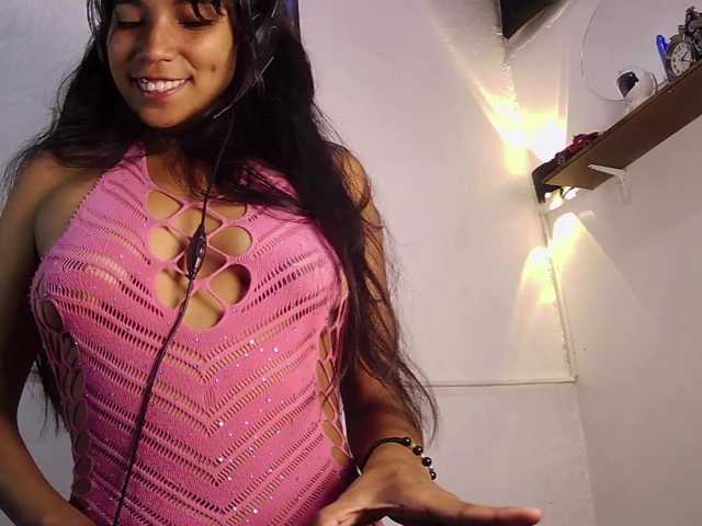 Adriveryhot live cam on BongaCams