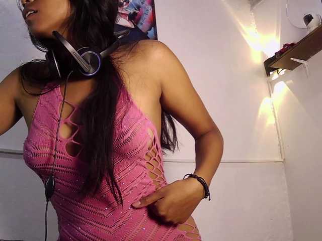 Adriveryhot live cam on BongaCams