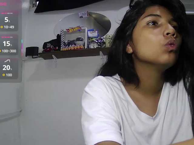 Adriveryhot live cam on BongaCams