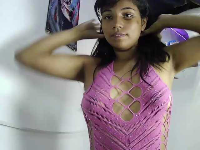 Adriveryhot live cam on BongaCams