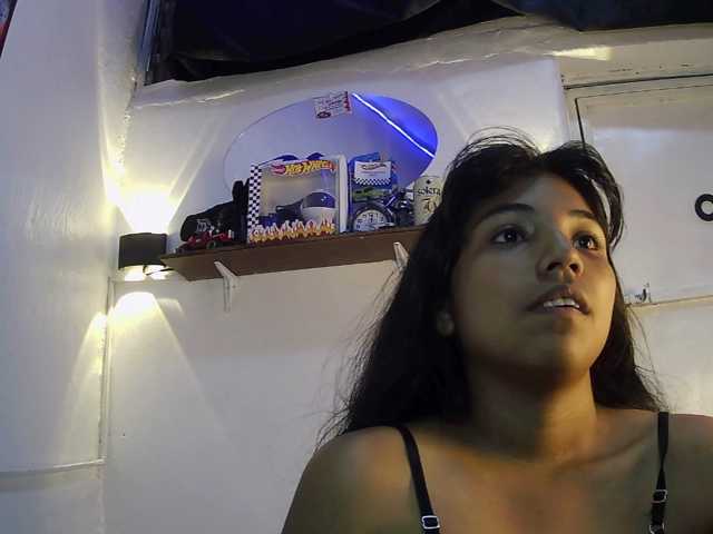 Adriveryhot live cam on BongaCams