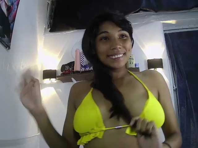 Adriveryhot live cam on BongaCams